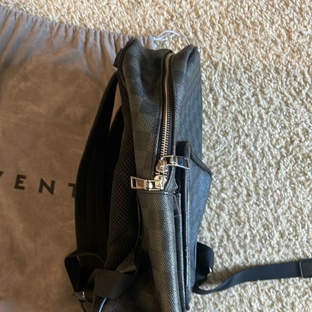 Venti Backpack - Picture 3 of 4
